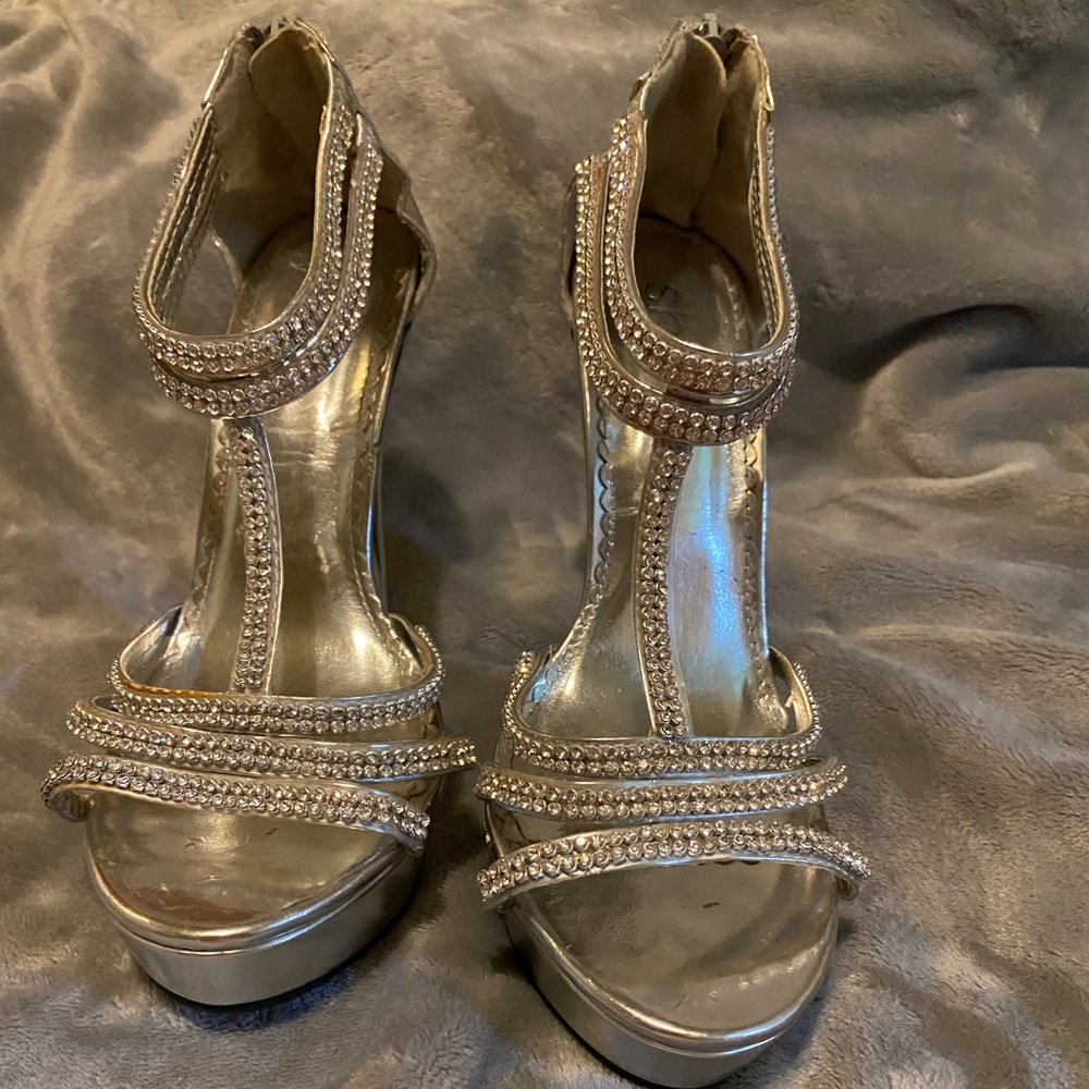 Shi high heels